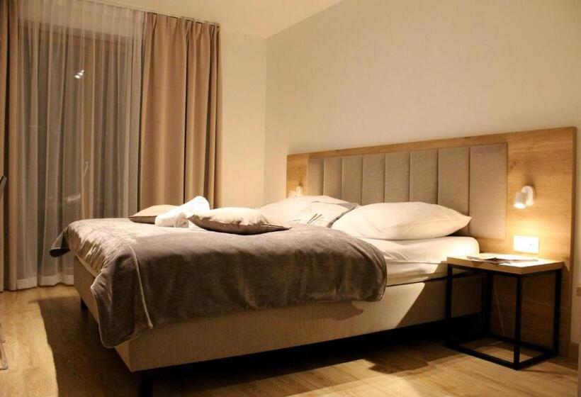 تختخواب و صبحانه Askana   Basen, Sauny, Jacuzzi