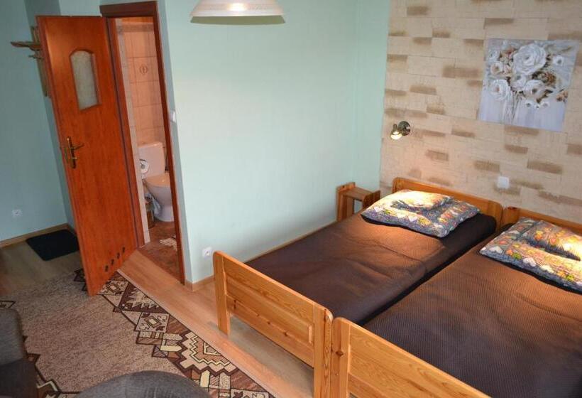 تختخواب و صبحانه Koliba