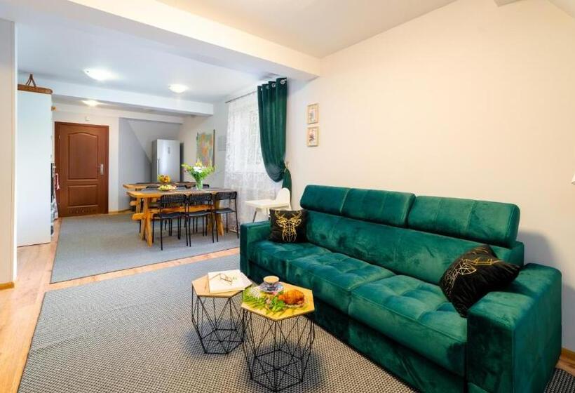 مبيت وإفطار Leśniczówka Pod śnieżką