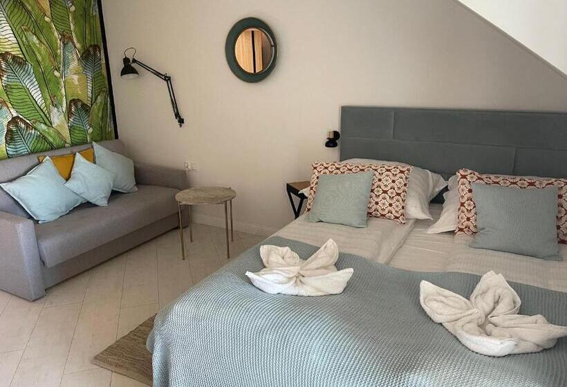 مبيت وإفطار Nova Apartamenty Rewa
