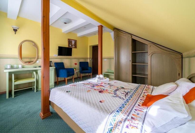 تختخواب و صبحانه Rezydencja Patria