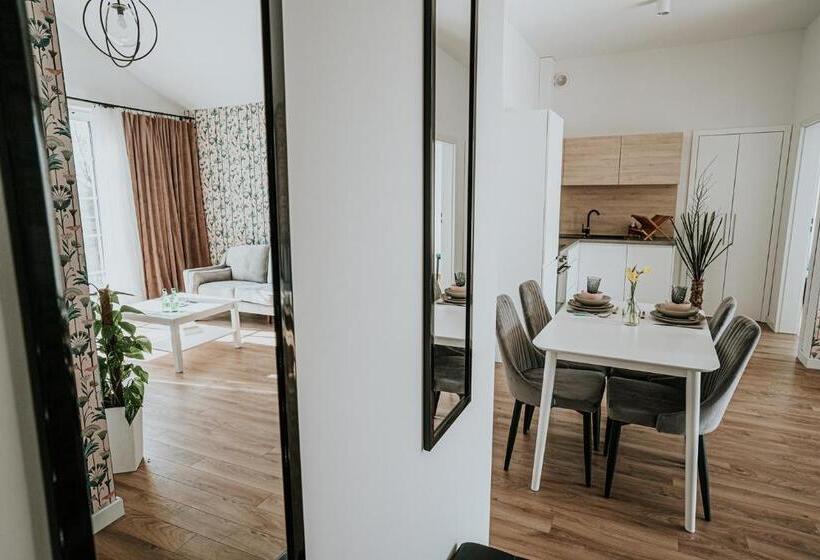 تختخواب و صبحانه The Loft   Garncarska 1