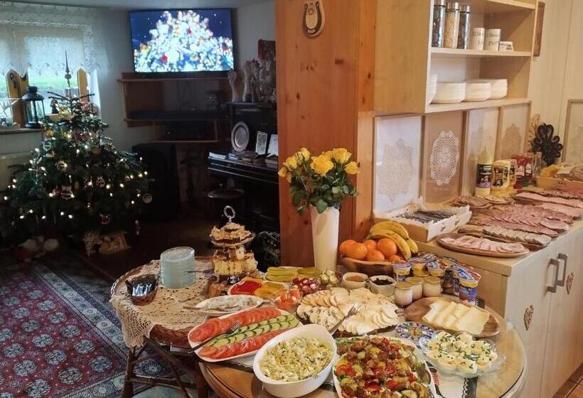 تختخواب و صبحانه U Skowronków