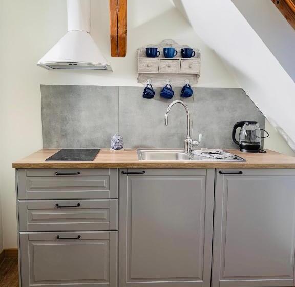 تختخواب و صبحانه Willa Karkonoska