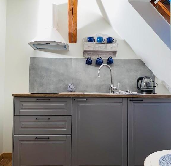 تختخواب و صبحانه Willa Karkonoska