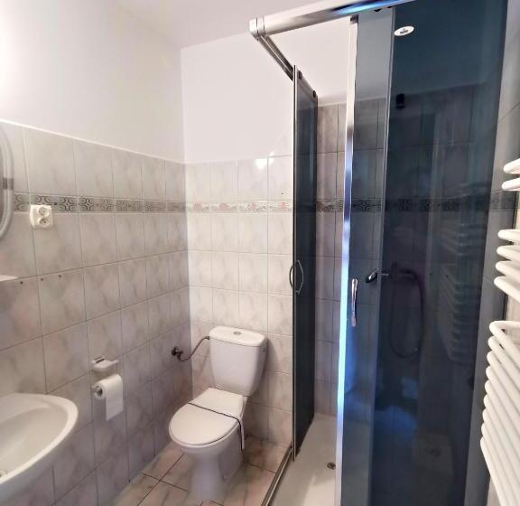 Отель Aleksandrówka Restauracja I Noclegi
