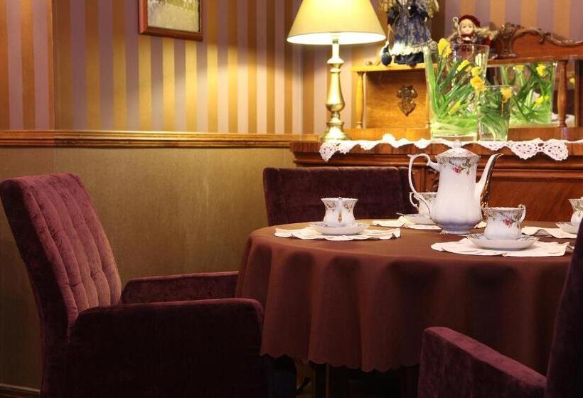 酒店 Restauracja Retro
