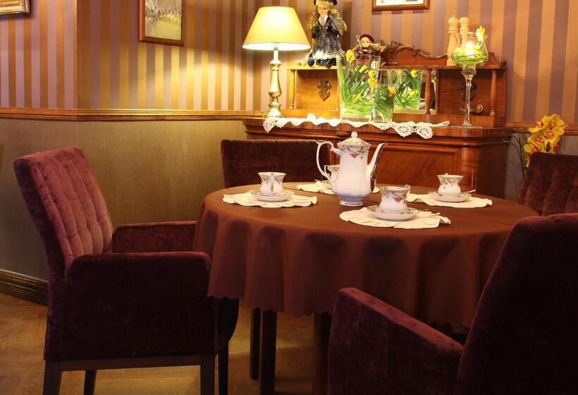 酒店 Restauracja Retro