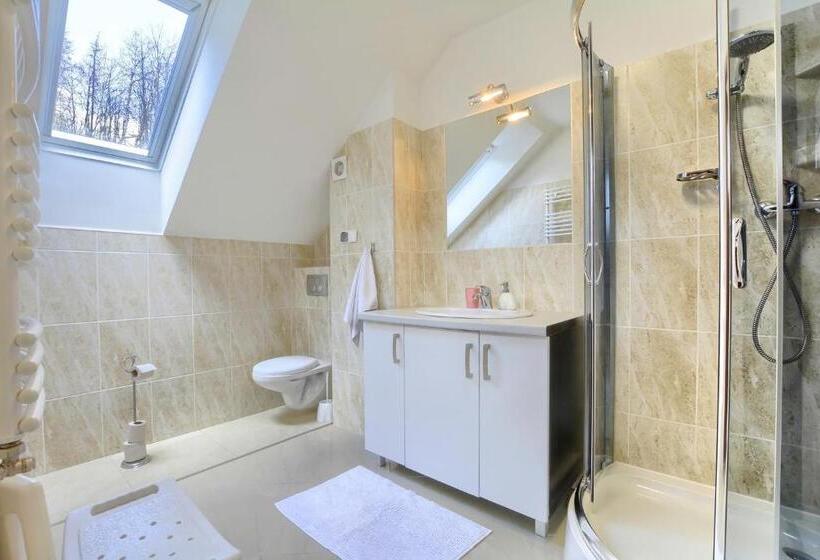 پانسیون Willa Teresa