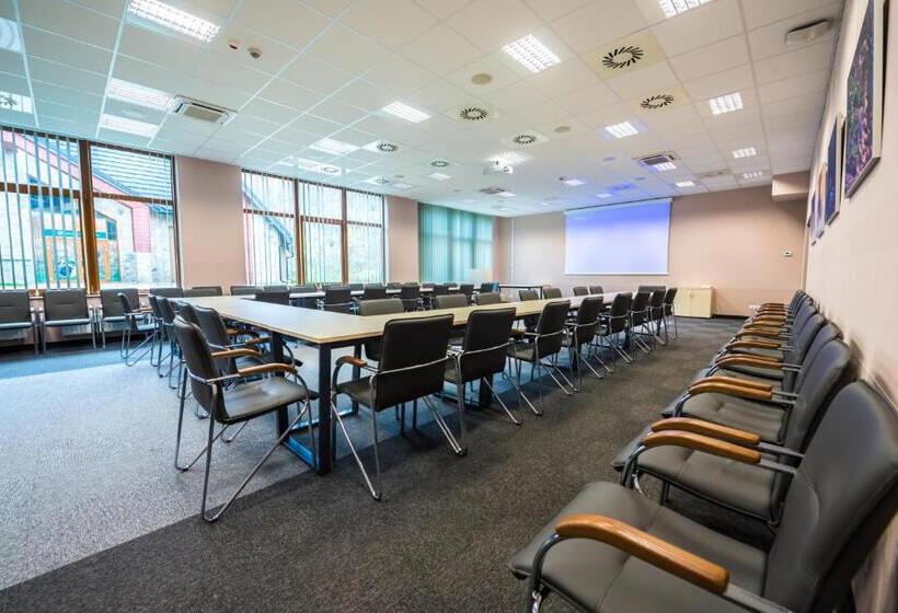 渡假胜地  Centrum Promocji Leśnictwa W Mucznem