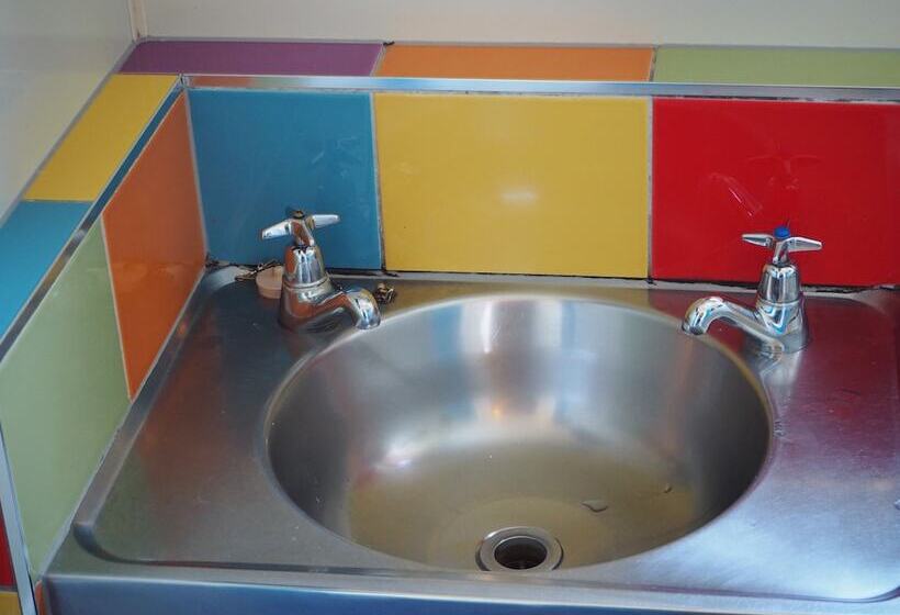 هاستل Tasman Bay Backpackers