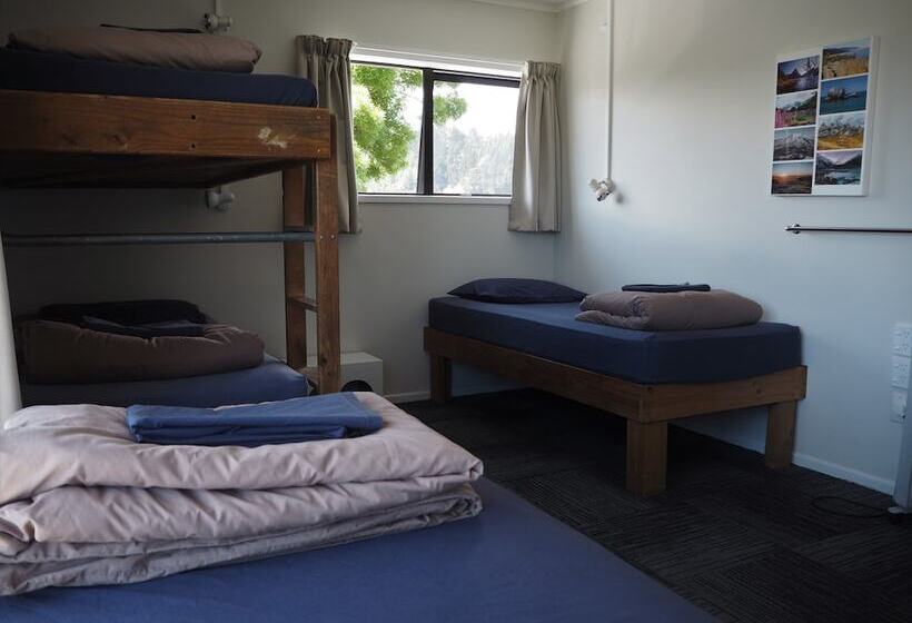 هاستل Tasman Bay Backpackers