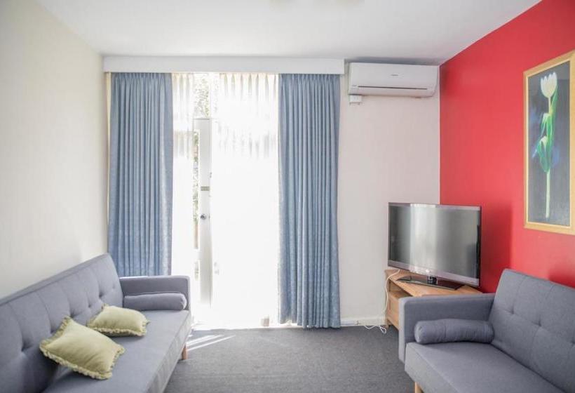 Barkly Apartments