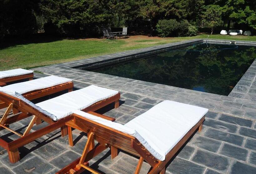 مبيت وإفطار Villa Victoria Lodge