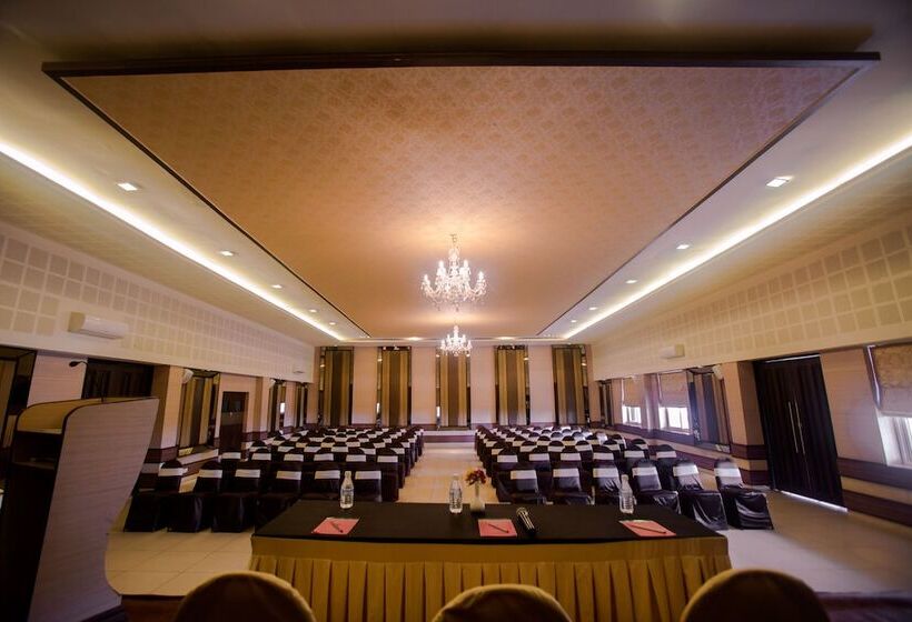 Grand Palace Hotel & Spa