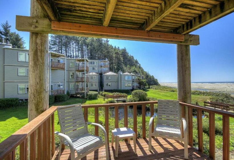 هتل Little Creek Cove Beach Resort