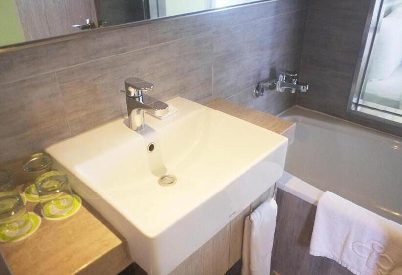 Park City Hotel   Luzhou Taipei