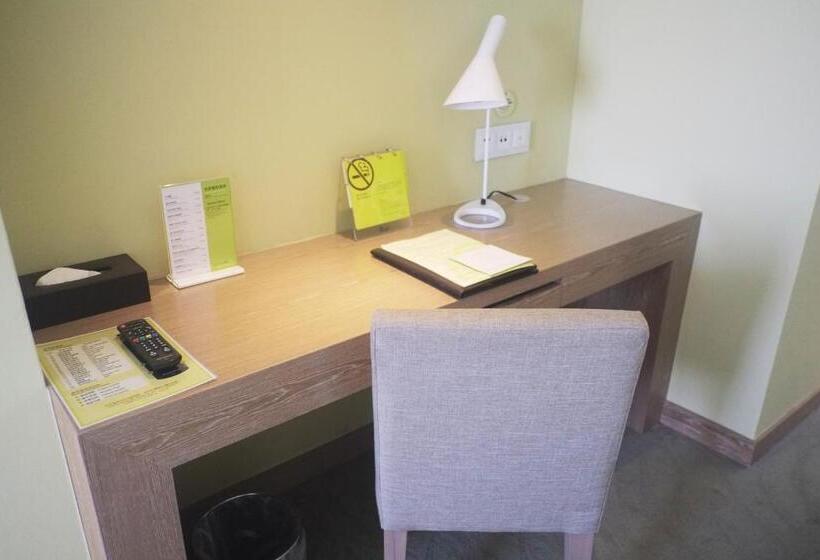 Park City Hotel   Luzhou Taipei