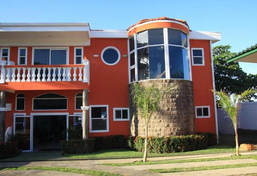 هتل Sabas Beach Resort