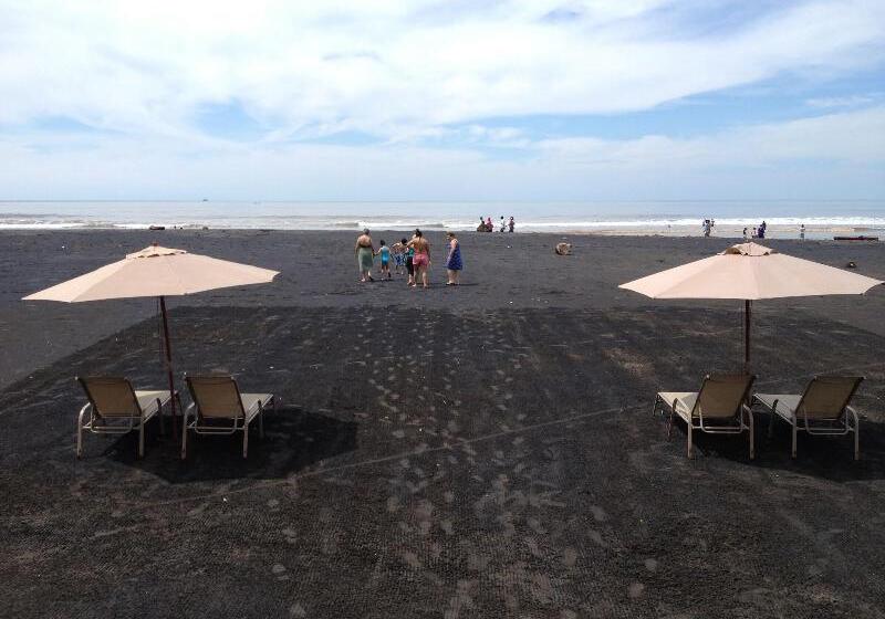 هتل Sabas Beach Resort