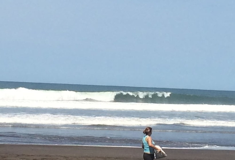 هتل Sabas Beach Resort