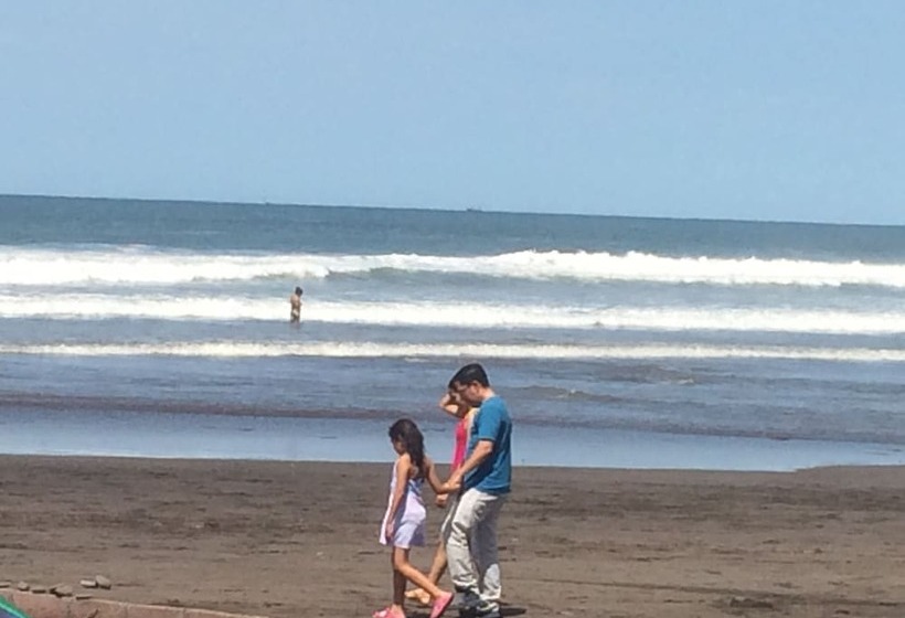 هتل Sabas Beach Resort