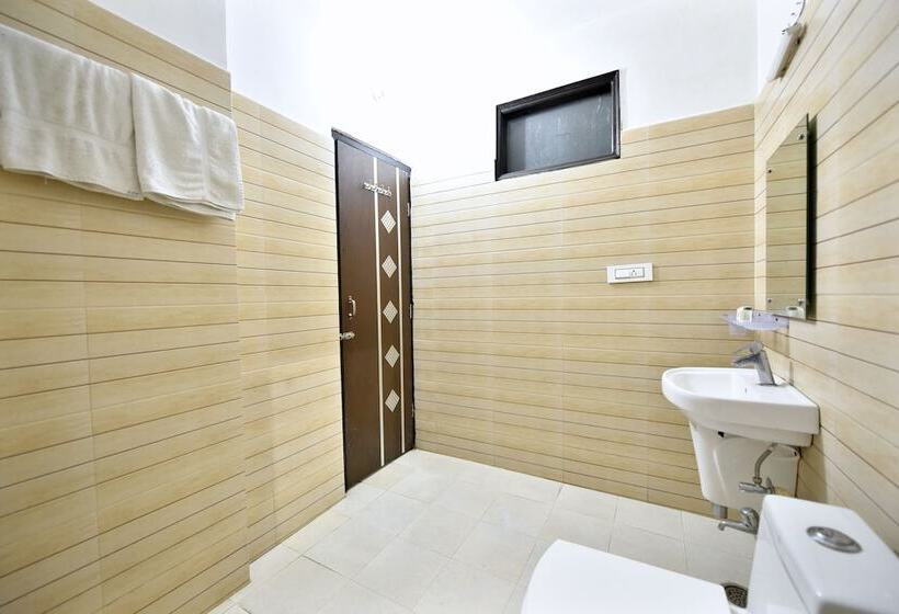 فندق Shining Star Resort