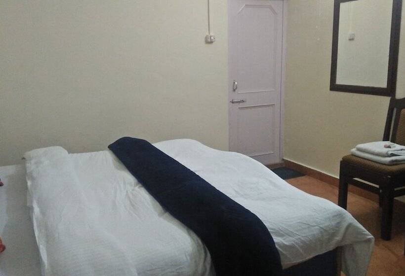 Отель Shining Star Resort