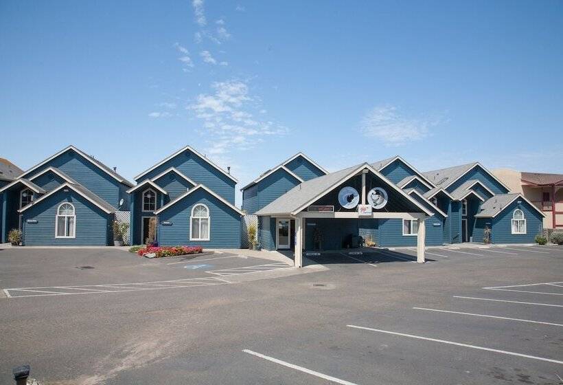 فندق Surf And Sand Lodge