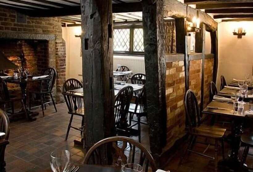 فندق The Brocket Arms