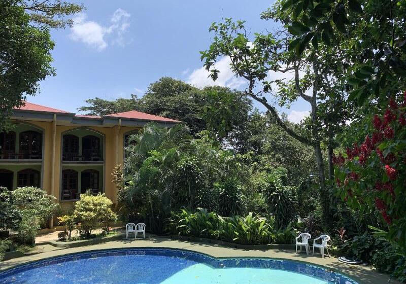 هتل Trapp Family Country Inn