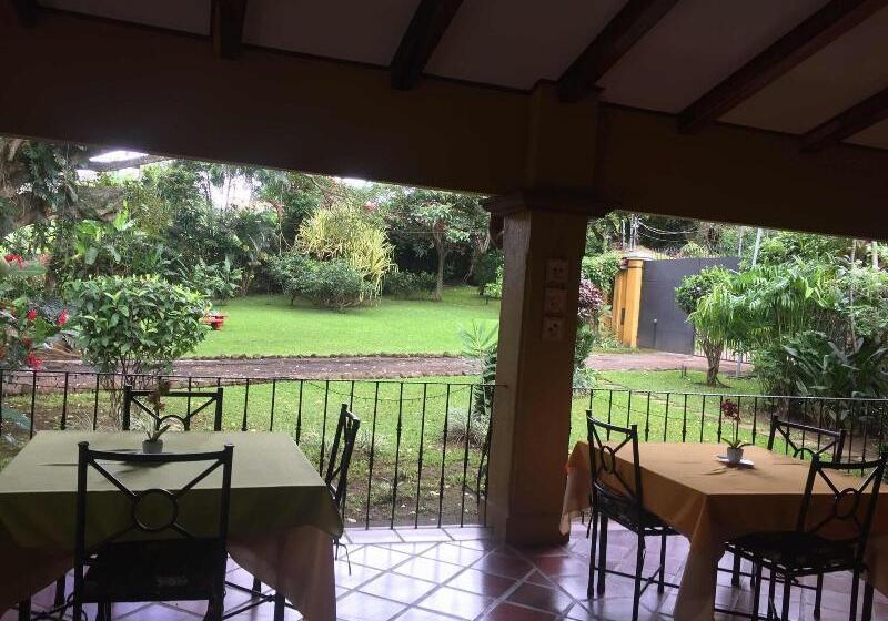 هتل Trapp Family Country Inn