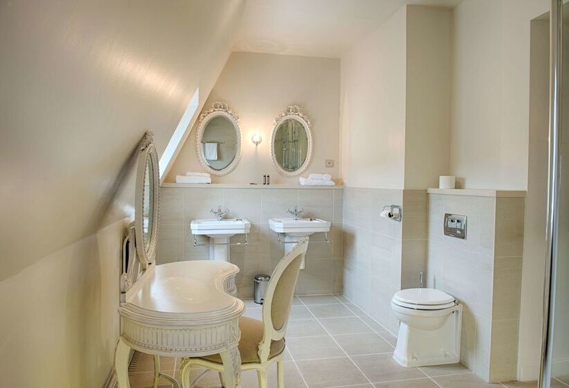 בית מלון כפרי Wyndham Halcyon Resort La Souterraine