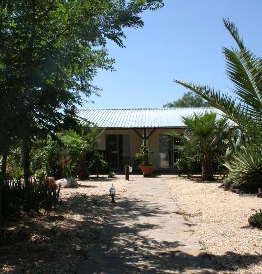 Pension Etango Ranch Guest Farm