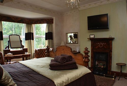 Bed & Breakfast Redcliffe House