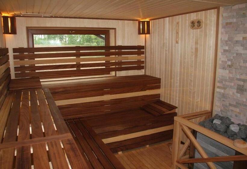 فندق صغير Dworek Hołny