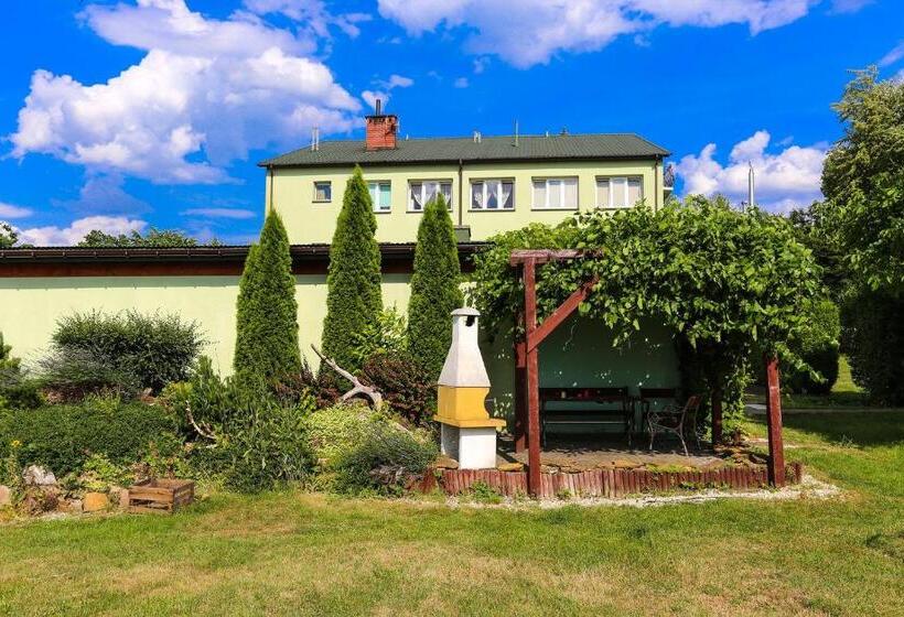 هاستل Wieczernik Dom Rekolekcyjny Księży Pallotynów