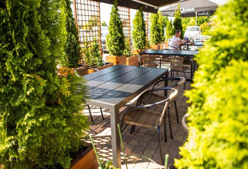 ベッドアンドブレックファースト Gościniec Zacisze I Blisko A2 Dąbie Uniejów I Restauracja