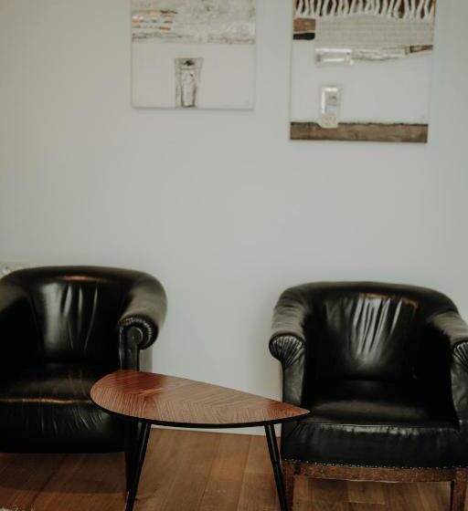 住宿加早餐  Salon Win Wine Bar & Apartments