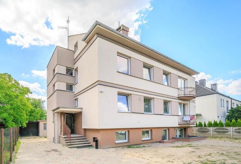 Botanik Hostel