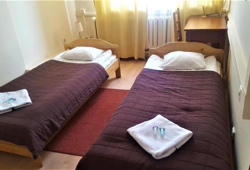 Hostel Na żurawiej