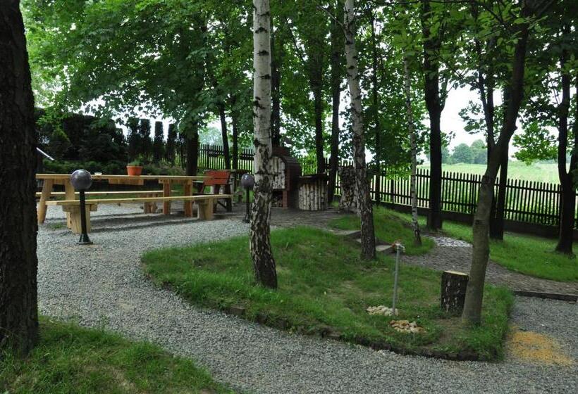 ホテル Agroturystyka Wichrowe Wzgorze