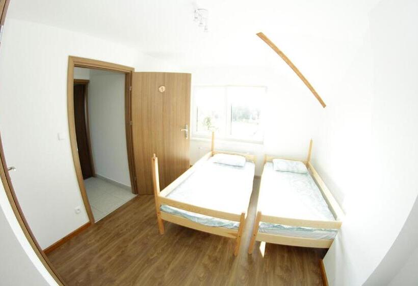 ホテル Bajanówka