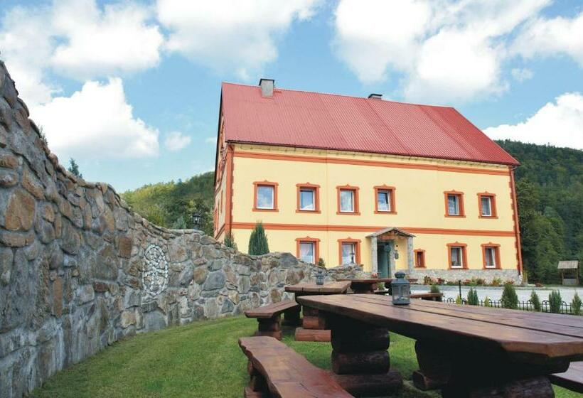 هتل Ranczo U Jana