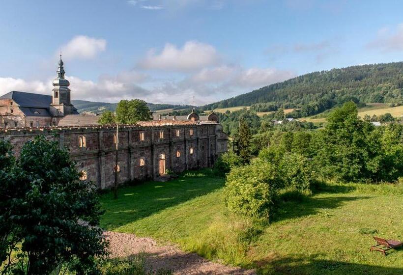 호텔 Zamek Sarny   Schloss Scharfeneck