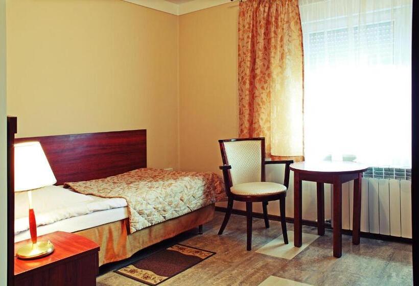 Motel Duet