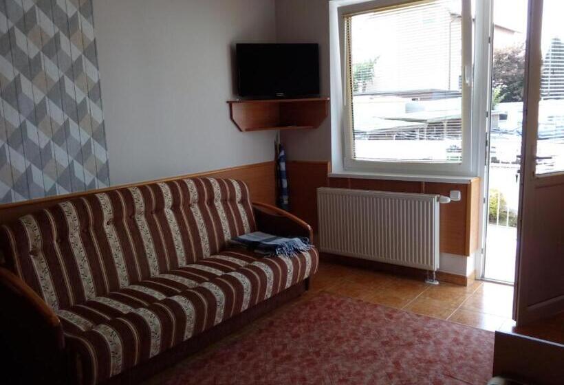 پانسیون Apartament I Pokoje Gościnne Budnik