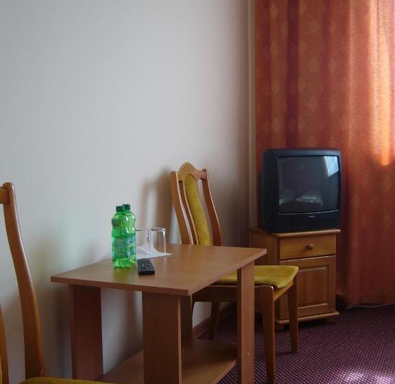 Пансион Karet Obiekt Hotelowy