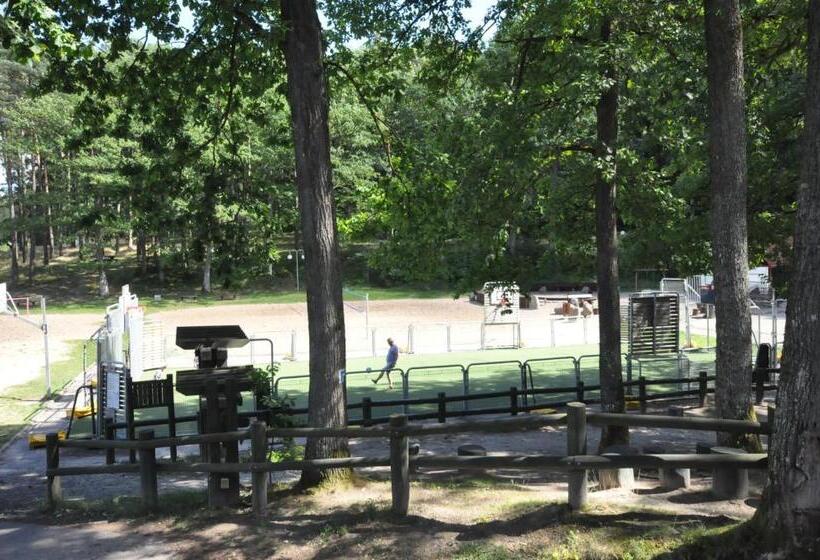 ユースホステル Pokoje Hotelowe Nad Jeziorem Jelen