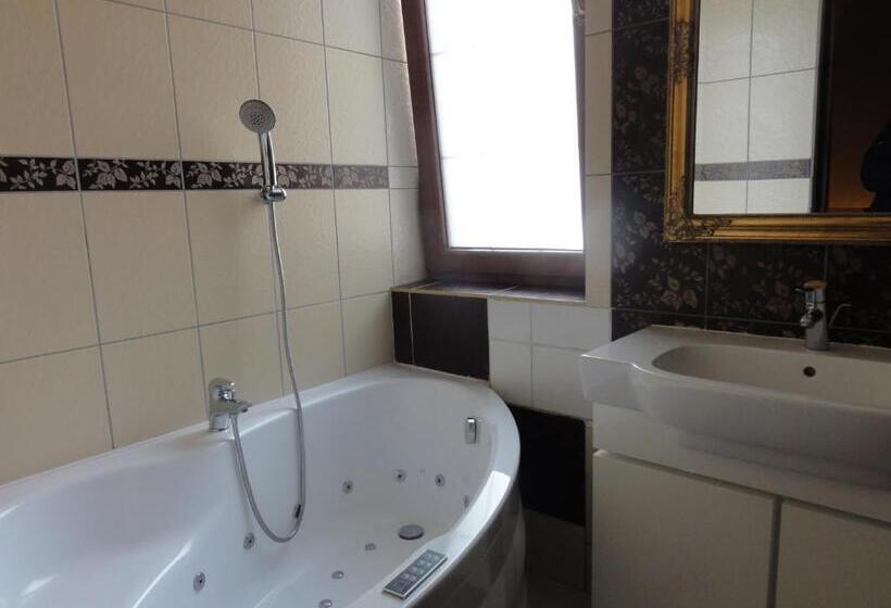 مبيت وإفطار Chata Nad Sztolnią